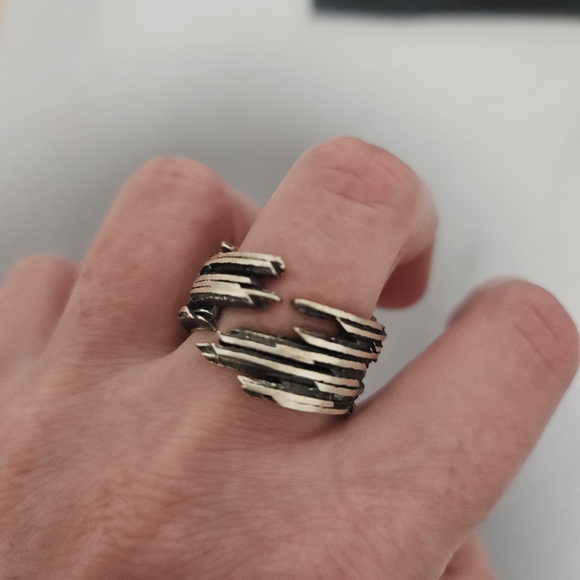 Textured Silver Ring - Picture 6 of 6